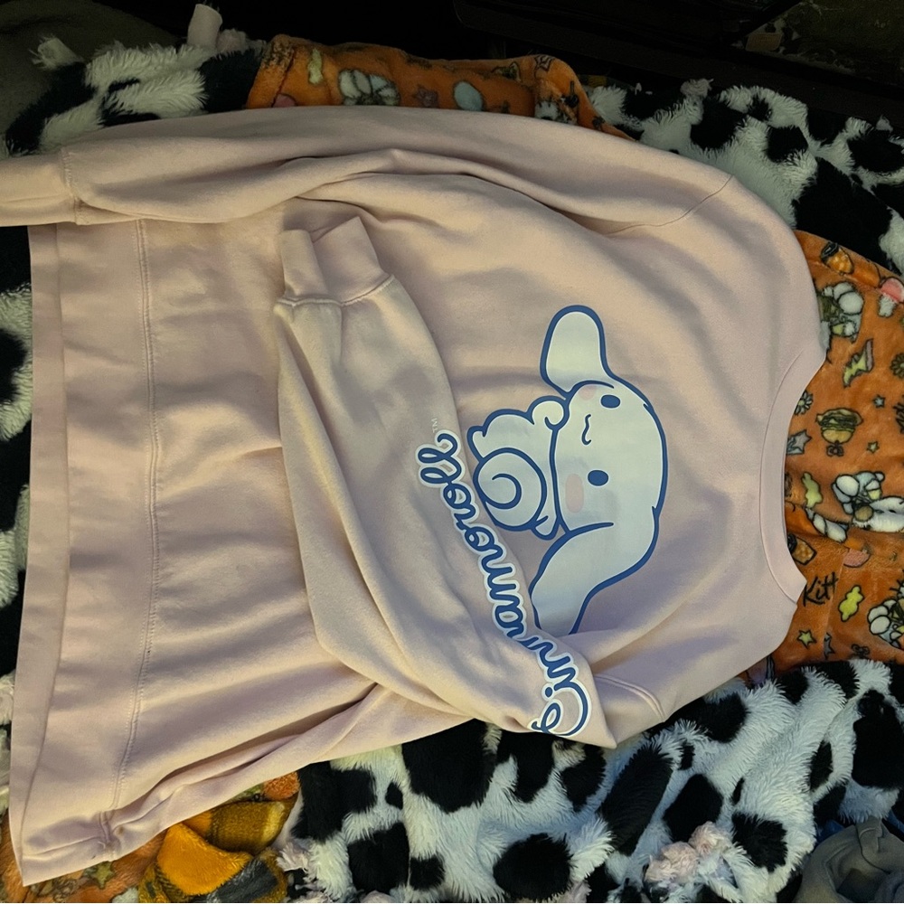 Sanrio Pink Sweatshirt with Blue Cinnamoroll Design